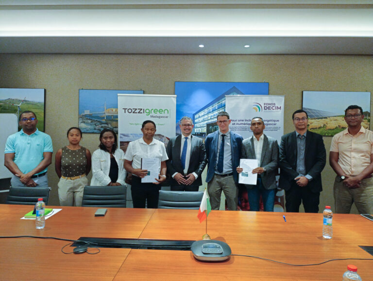 Mini-réseaux – le Fonds DECIM signe un deuxième contrat de subvention pour accélérer l’électrification rurale à Madagascar 